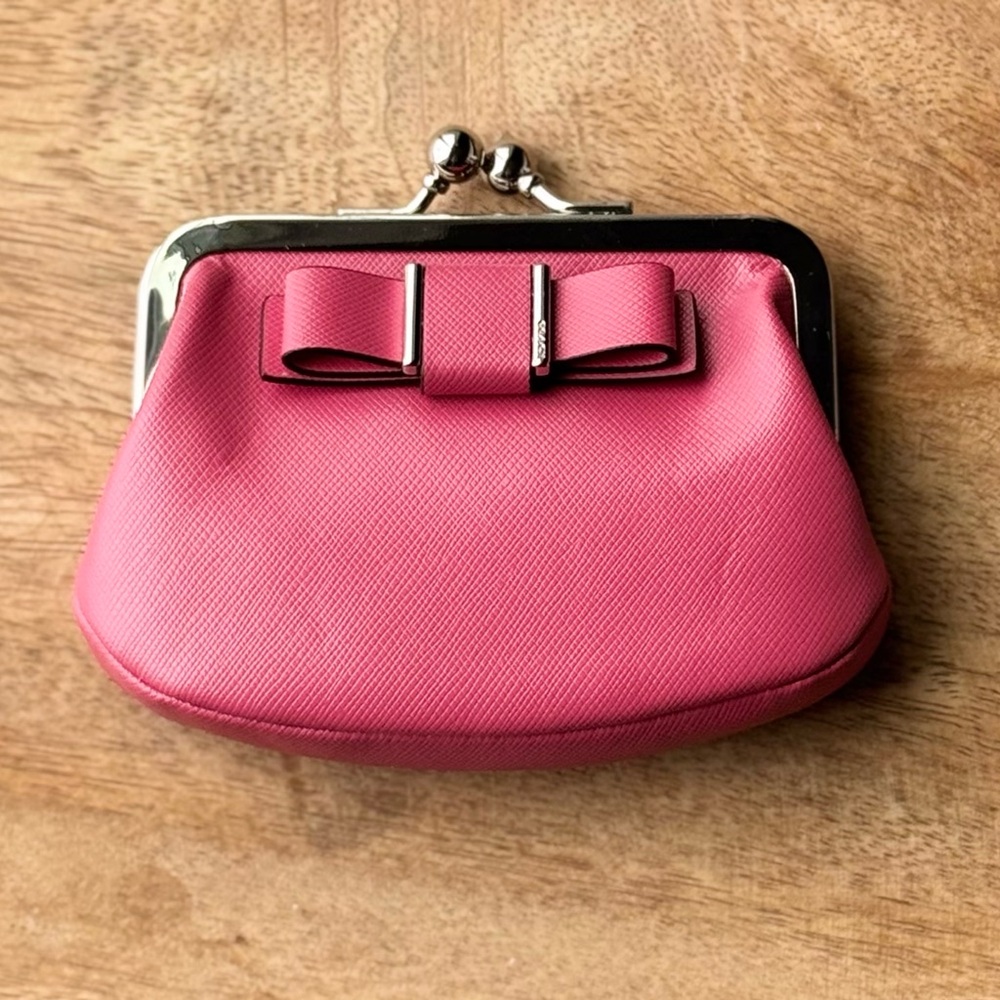 Vintage Coach Pink Leather Bow Clasp Women's Wallet